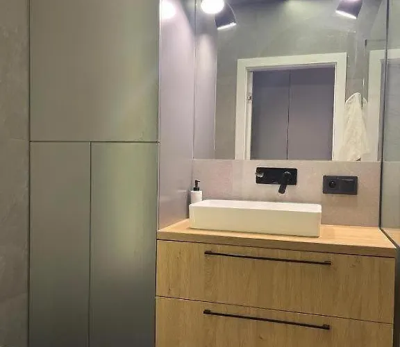 Airport Apartment Cybernetyki